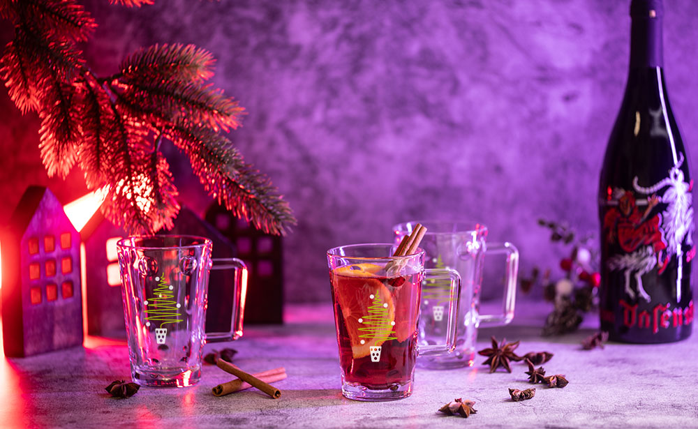 Dubbeglastässel mit Dekor Tannenbaum